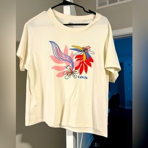 Brand New Levi’s Crop Tshirt